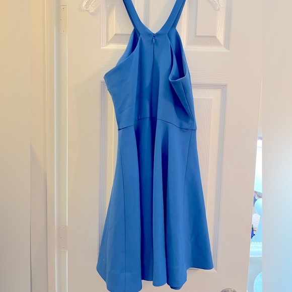 Elizabeth and James Dress - Picture 4 of 5